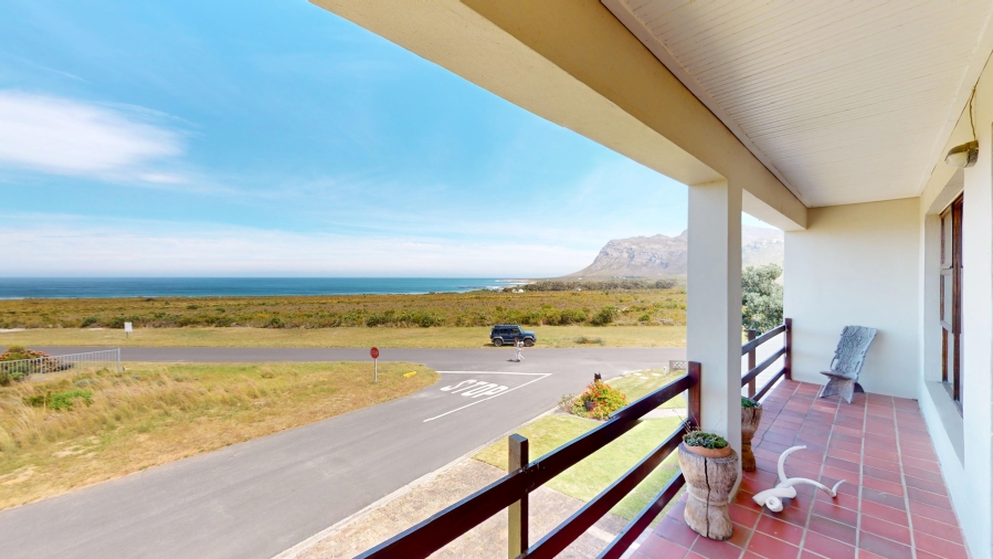 3 Bedroom Property for Sale in Palmiet Western Cape